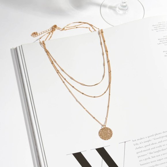 ✨ So Cute Textured Golden Pendant Necklace ✨ - Picture 2 of 2